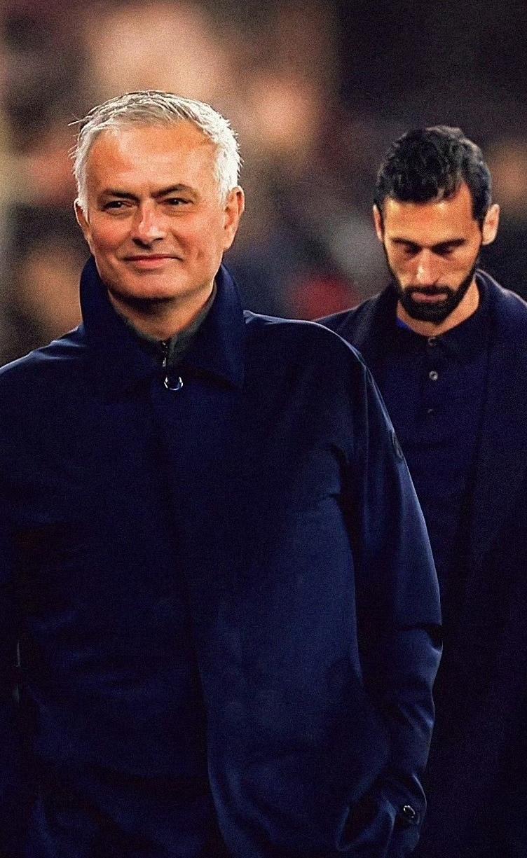 欧足联的抽签都是安排好的，穆里尼奥的本菲卡果然在欧冠又抽到了皇马。收益至上，鸟叔