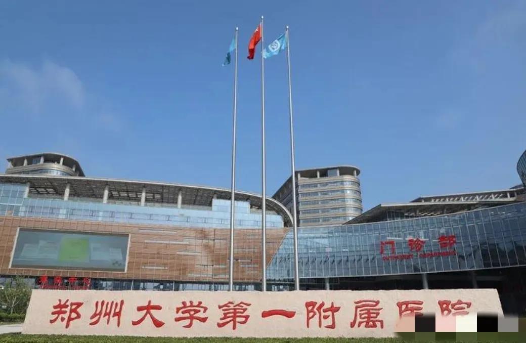 为啥王福建逍遥法外7年，最后才被判了12年？说白了，不光是有人帮他，而是他钻了涉