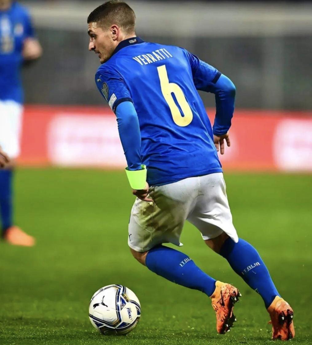 真的假的？根据外媒的最新消息，米兰正在跟维拉蒂接触，想把这位老将从卡塔尔带回意