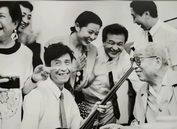 1993年7月28日晚，台北近郊绿树环抱的一座六层公寓内，应92岁高龄的张学良先