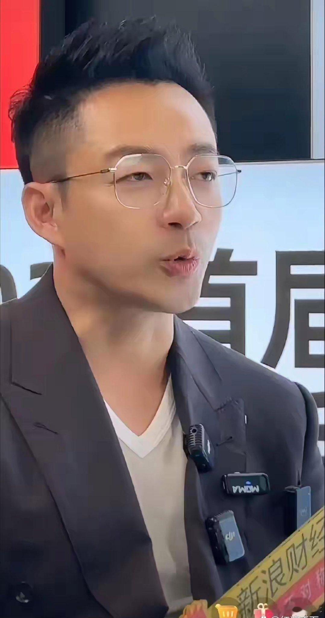 领略一下汪小菲的口才！6月27日汪小菲在“美好生活节”现场，接受新浪财经专访。谈