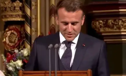 法国总统马克龙昨晚在英国议会演讲全视频，其言论包括；他开场就说：“我必须承认，