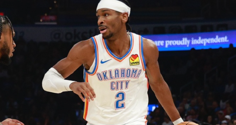 NBA最大'叛徒'！亚历山大直言'想超越科比'，专家冷笑：当别人忙着做播客，他已悄悄成为新王！