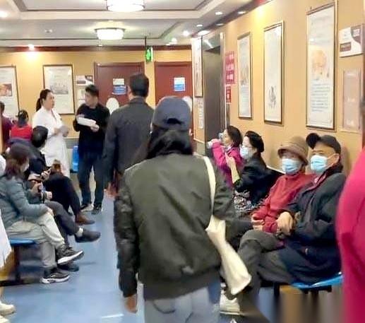 我跟你说个事儿，可能有点颠覆你三观。化疗，其实没把所有癌细胞都干掉。有那么一