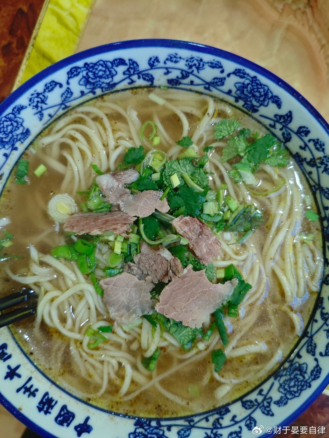 确实，我们常见的兰州拉面馆，都是青海人开的，而且基本都是回民。    ...