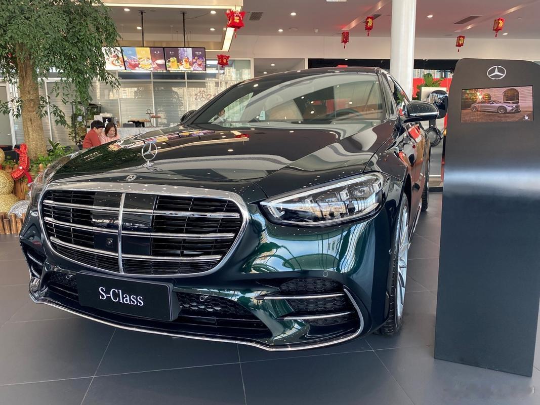 路虎官宣降价，BBA紧随其后，豪华品牌价格战又打起来了？2026年4月，路虎官方