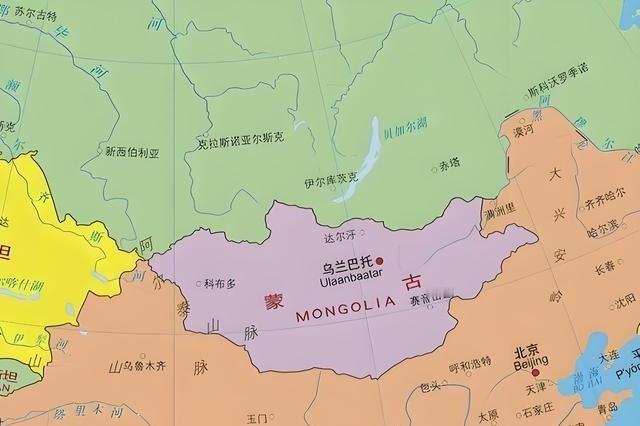 外蒙为何反华？曾宁可饿死也不向东大靠拢？很简单的一个道理，内蒙古的人就比外蒙古全