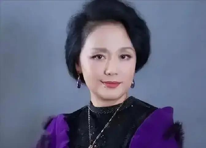 演潘金莲被骂，戴绿帽离婚，她怎么反而成了人生赢家？79年拍《潘金莲》片场，