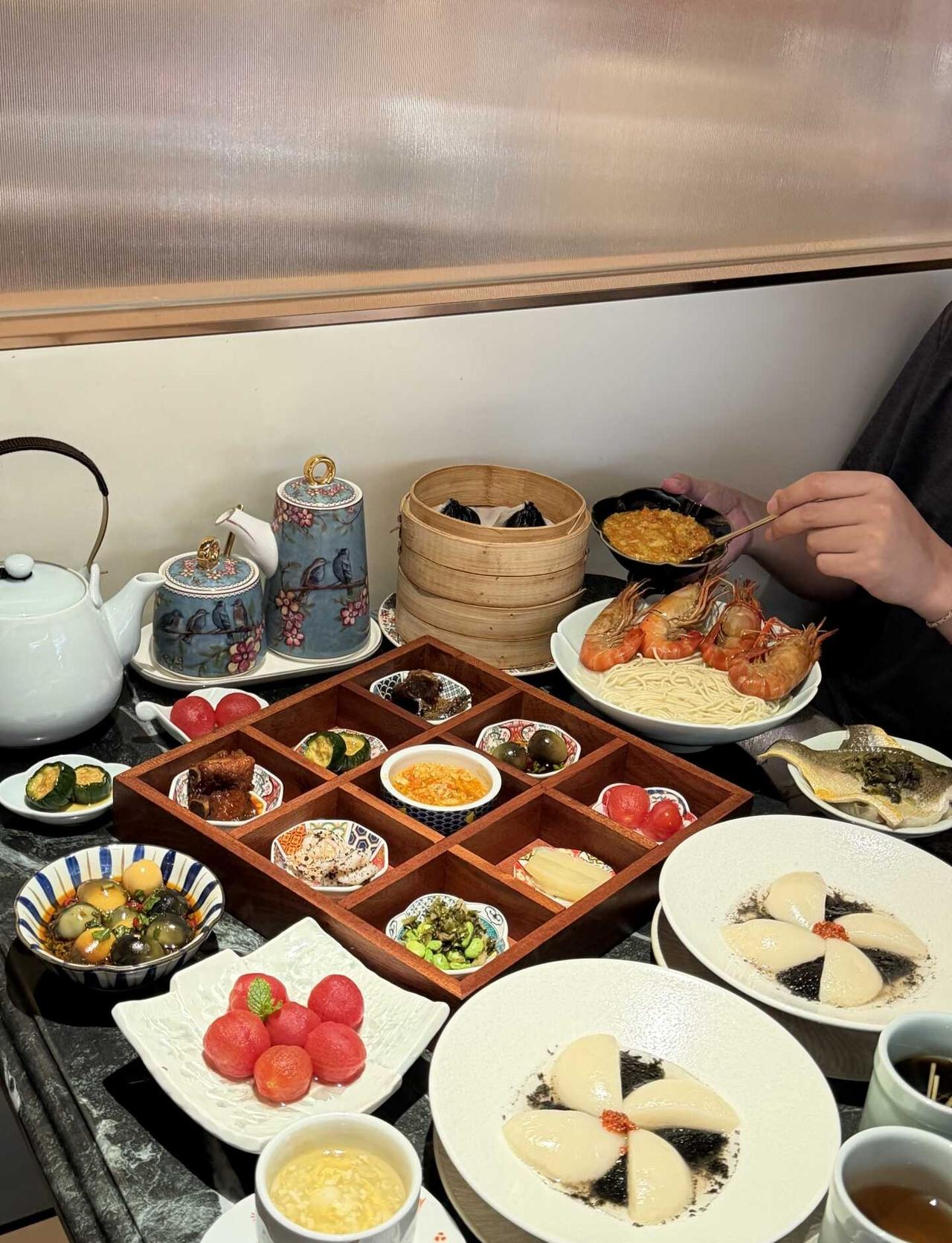 🍜这家蟹黄面店，让我吃到了“鲜”的天花板！蟹黄面吃蟹的季节广州探店吃出