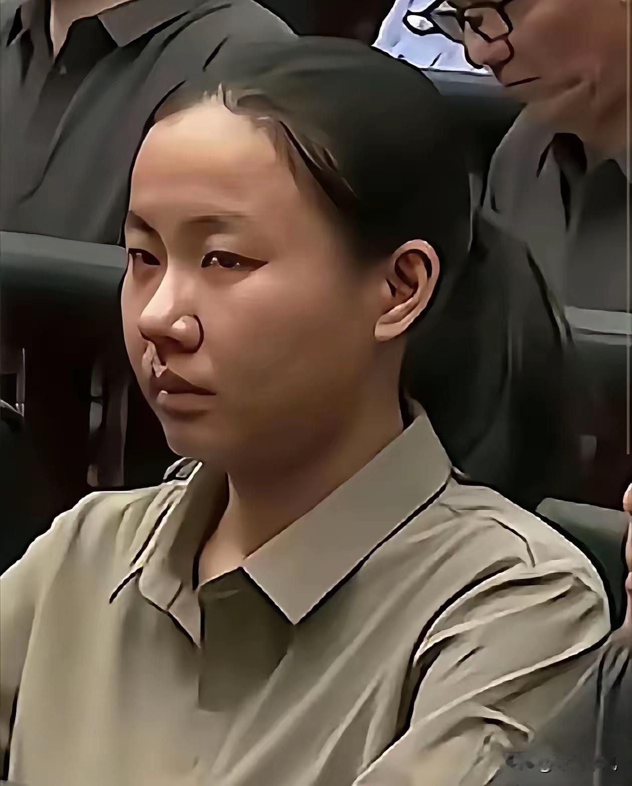 明珍珍被判了死刑，这结果可以说是罪有应得，大快人心！29岁的女人，却有着比蛇