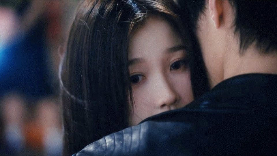 审判双轨网剧双轨双轨就是拉扯天堂啊啊啊现在进行时穿插着小时候的回忆，重逢宿命