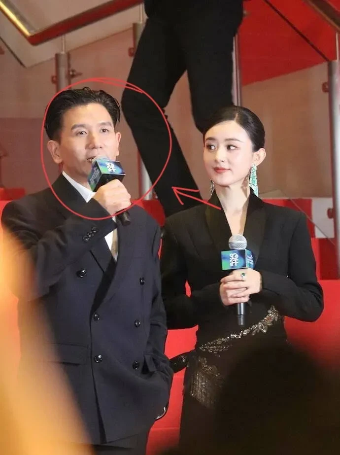 救命！37岁赵丽颖你是真饿了啊，但凡是陈晓呢?