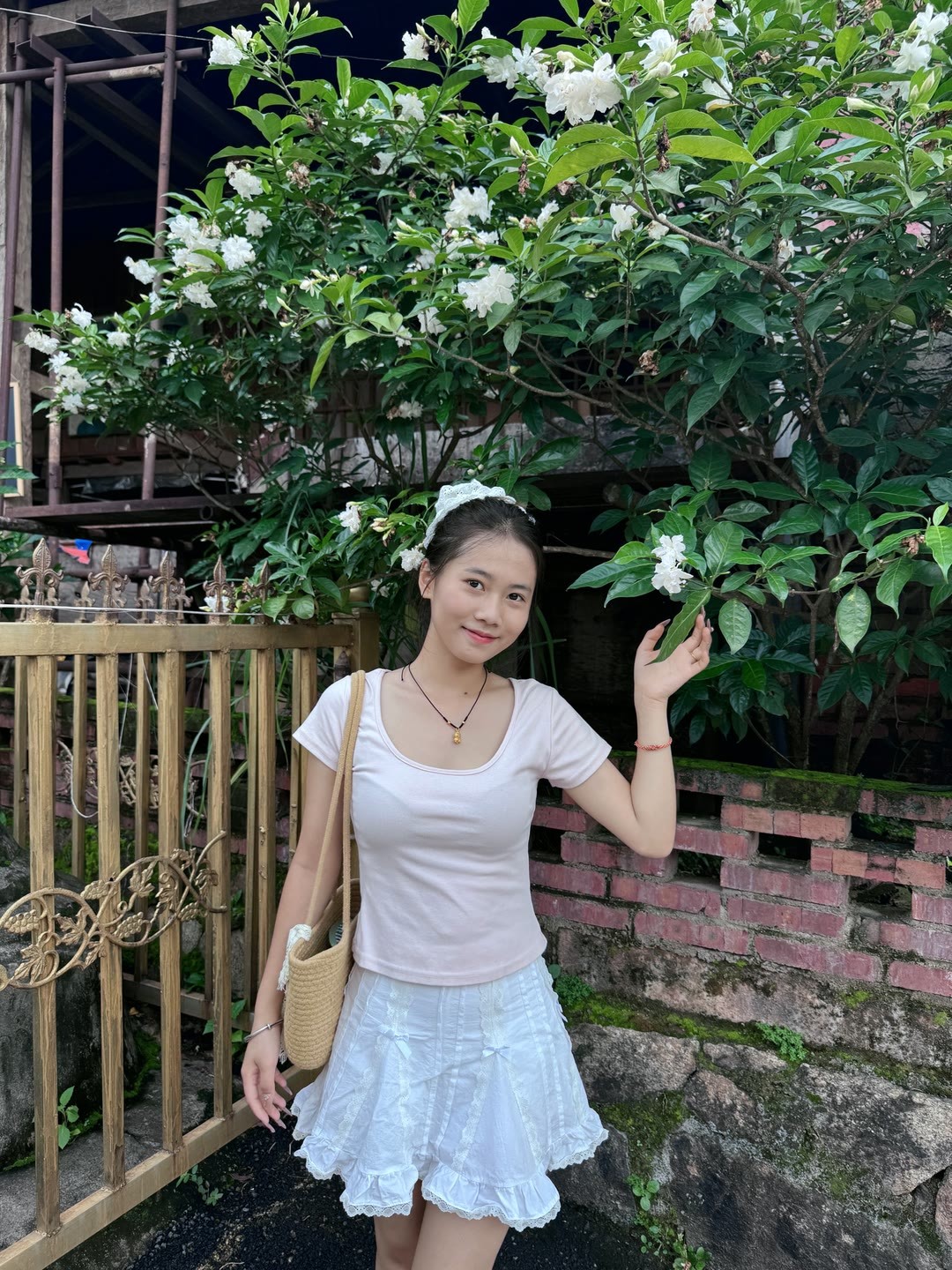 栀子花开，少女优雅如兰​​​