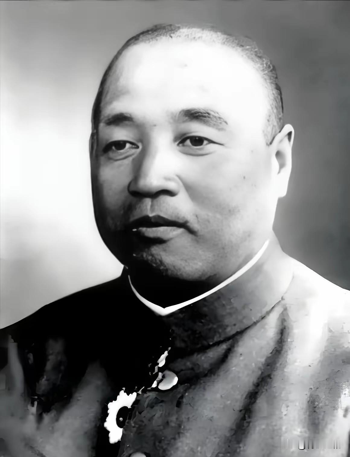 1945年日本投降，拉包尔岛14万日军面色红润，惊呆盟军。原来大将今村均不打仗专