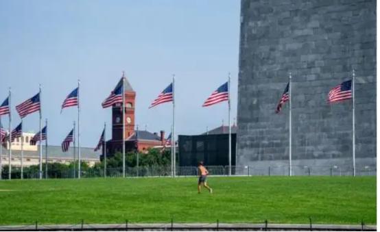 在哈德逊研究所抛出中国10年超美预测的次日，华尔街知名分析师大卫·罗森伯格发出重