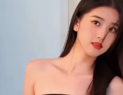是可忍孰不可忍！一个名不见经传的小可爱，也敢来我们这里边吃奶边骂娘？新加坡