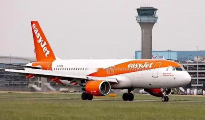 和死人同乘一班机是一种什么体验？12月19日，一名89岁老人在登机前离世，同行亲