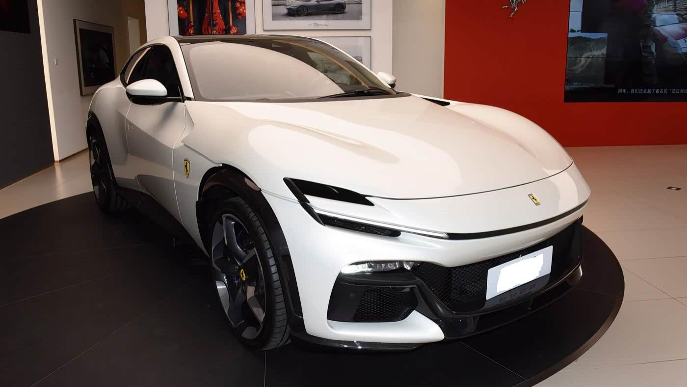 法拉利首款SUV震撼登场！6.5L V12引擎+对开门设计，性能猛兽来袭