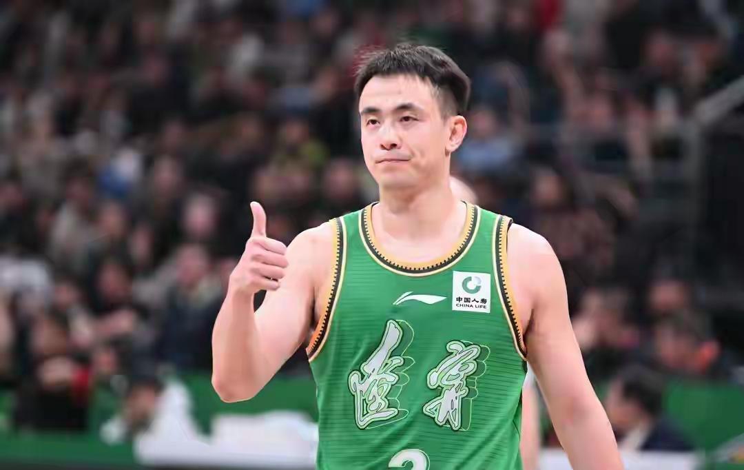 不知道辽宁球迷有没有想过，赵继伟已经30多了，如果赵继伟退役，辽宁男篮后卫还有合