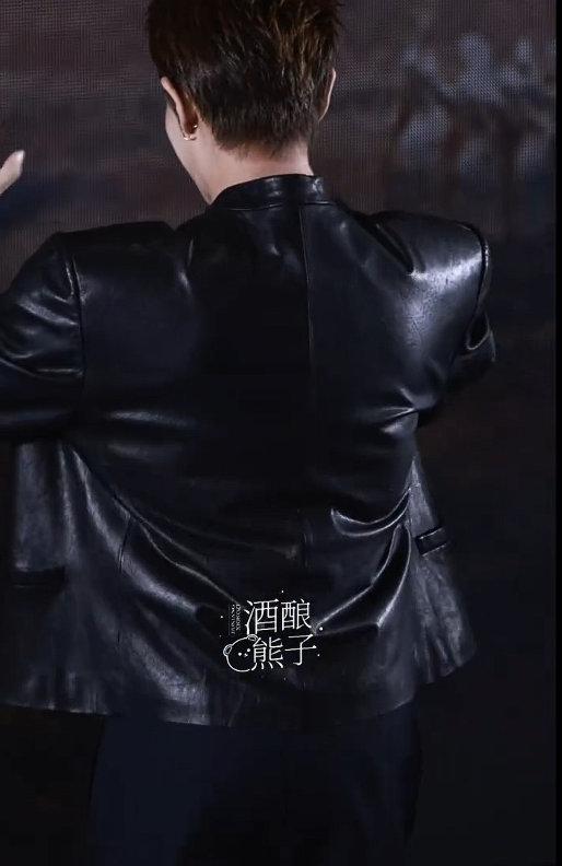 任嘉伦把自己跳害羞了任嘉伦跳舞可是专业的任嘉伦把自己跳害羞了，任嘉伦跳舞可是专