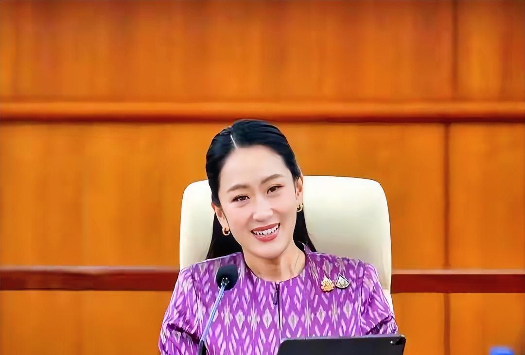 泰国反腐败委员会对佩通坦的调查其实毫无意义，就是叫了声“叔叔”，并且说了军方一句