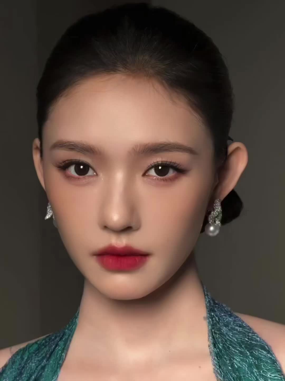 林允