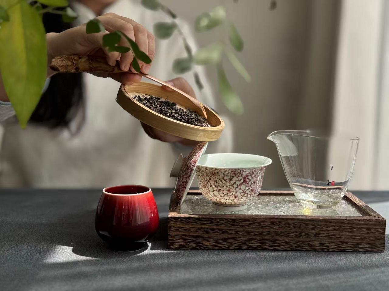 一天喝茶别超过多少克？问这个问题的茶友不少，但很遗憾，这个问题并没有准确答案。