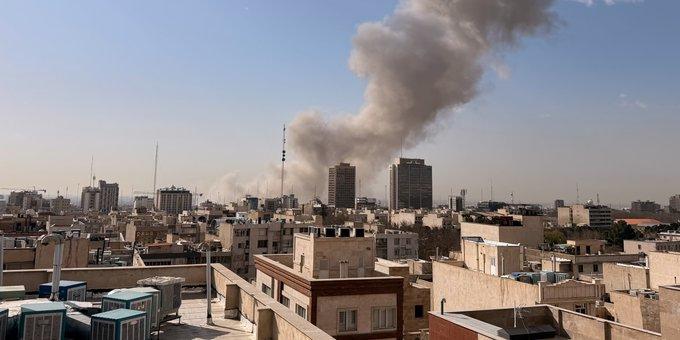 伊朗外长阿拉格齐警告波斯湾国家：别让美国借地打伊朗，否则你们的地盘也成合法目标！