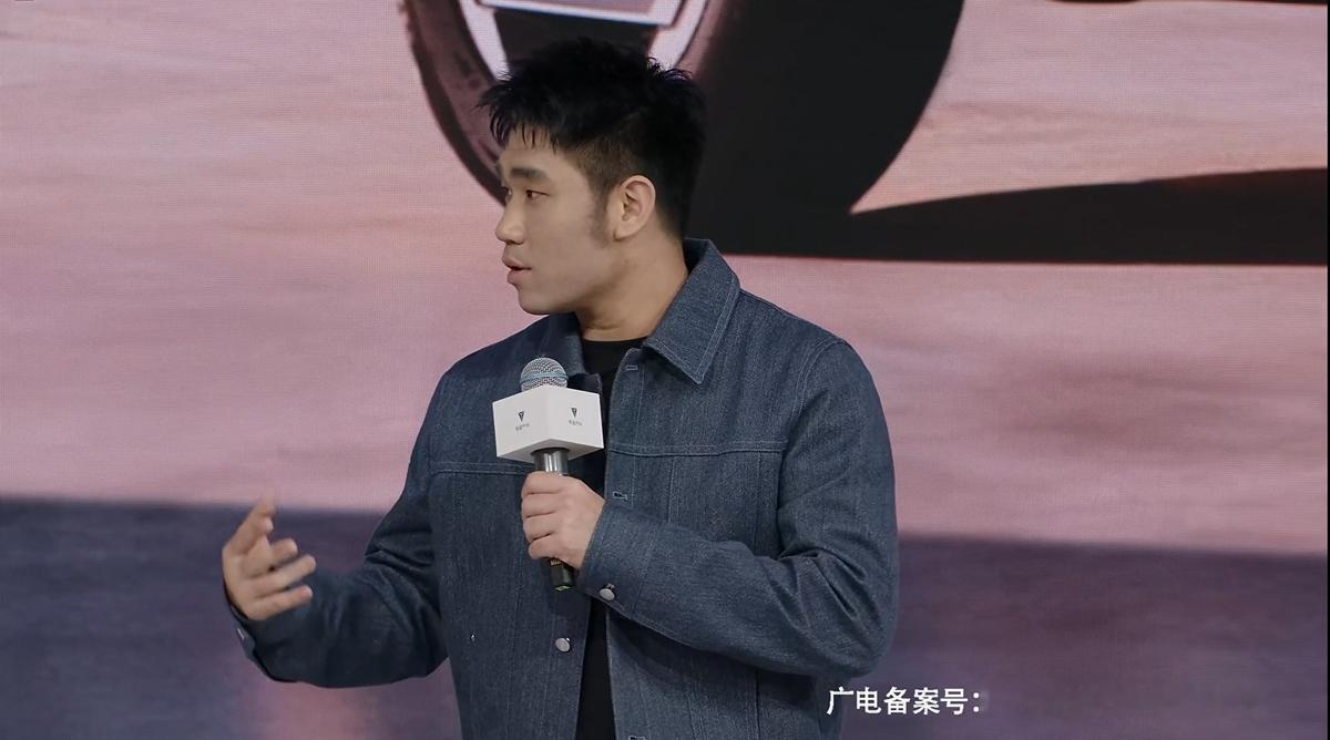 翟佳宁不当车评人可惜了翟佳宁说车比说脱口秀还狠看完整场全新深蓝G318发布会，最