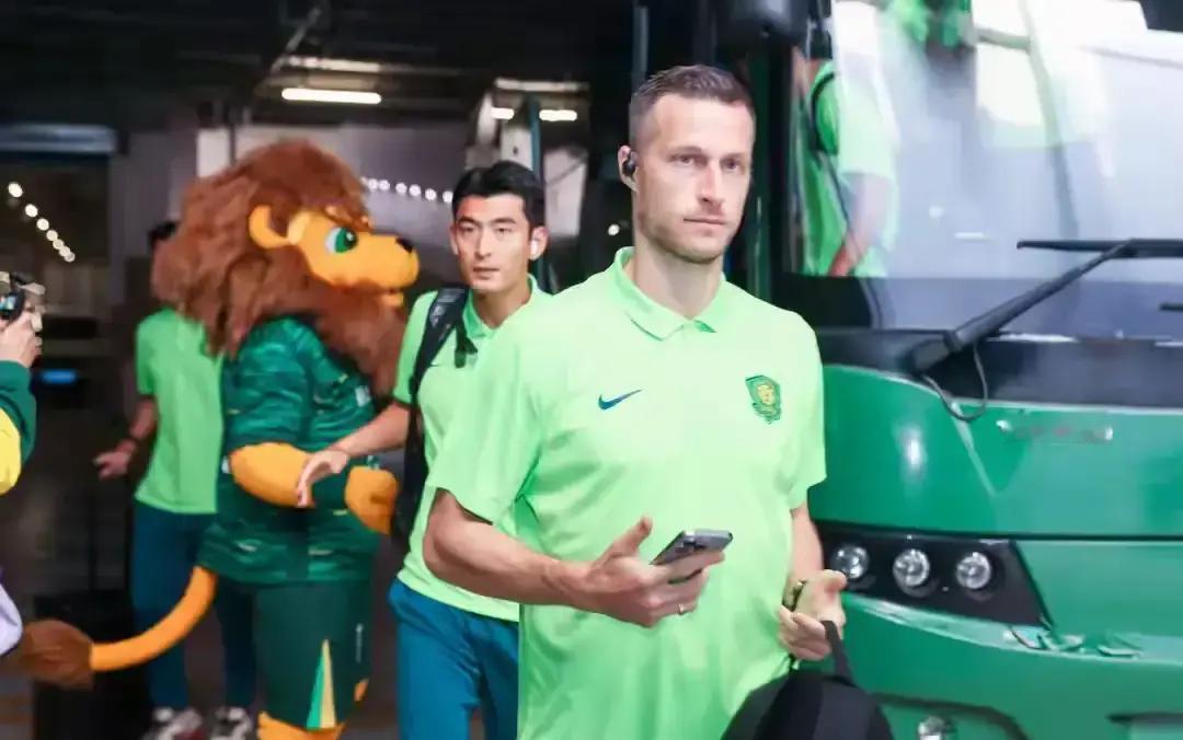 听说国安管理层又在动“歪脑筋”了，打算把恩加德乌换成斯帕吉奇。这不仅仅是战