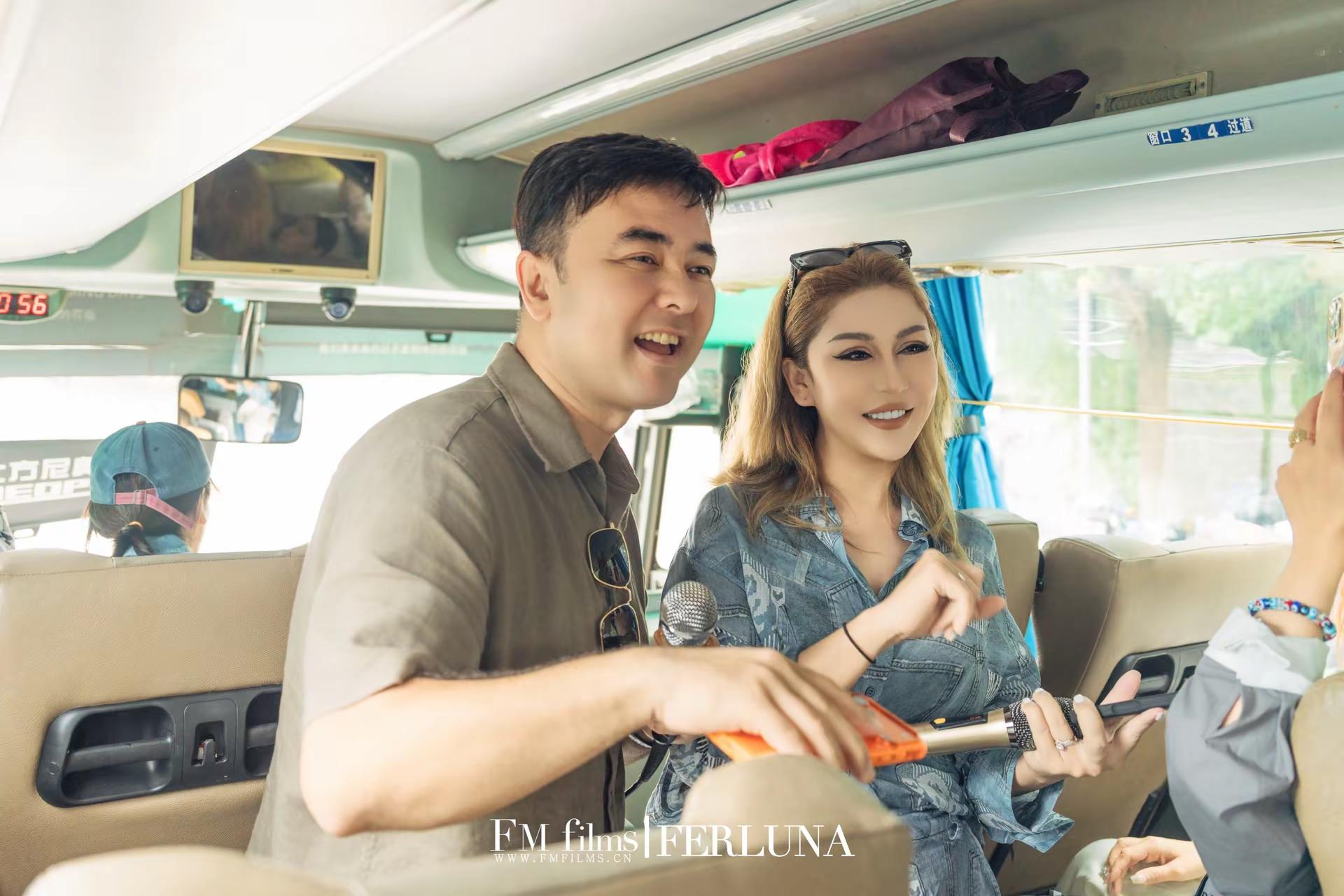 恩爱夫妻爱情<!--{img:1}...