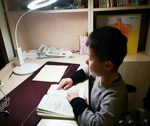 不公布考试成绩，只给一个AB等级，家长如何了解孩子的学习？我既是老师，也是家