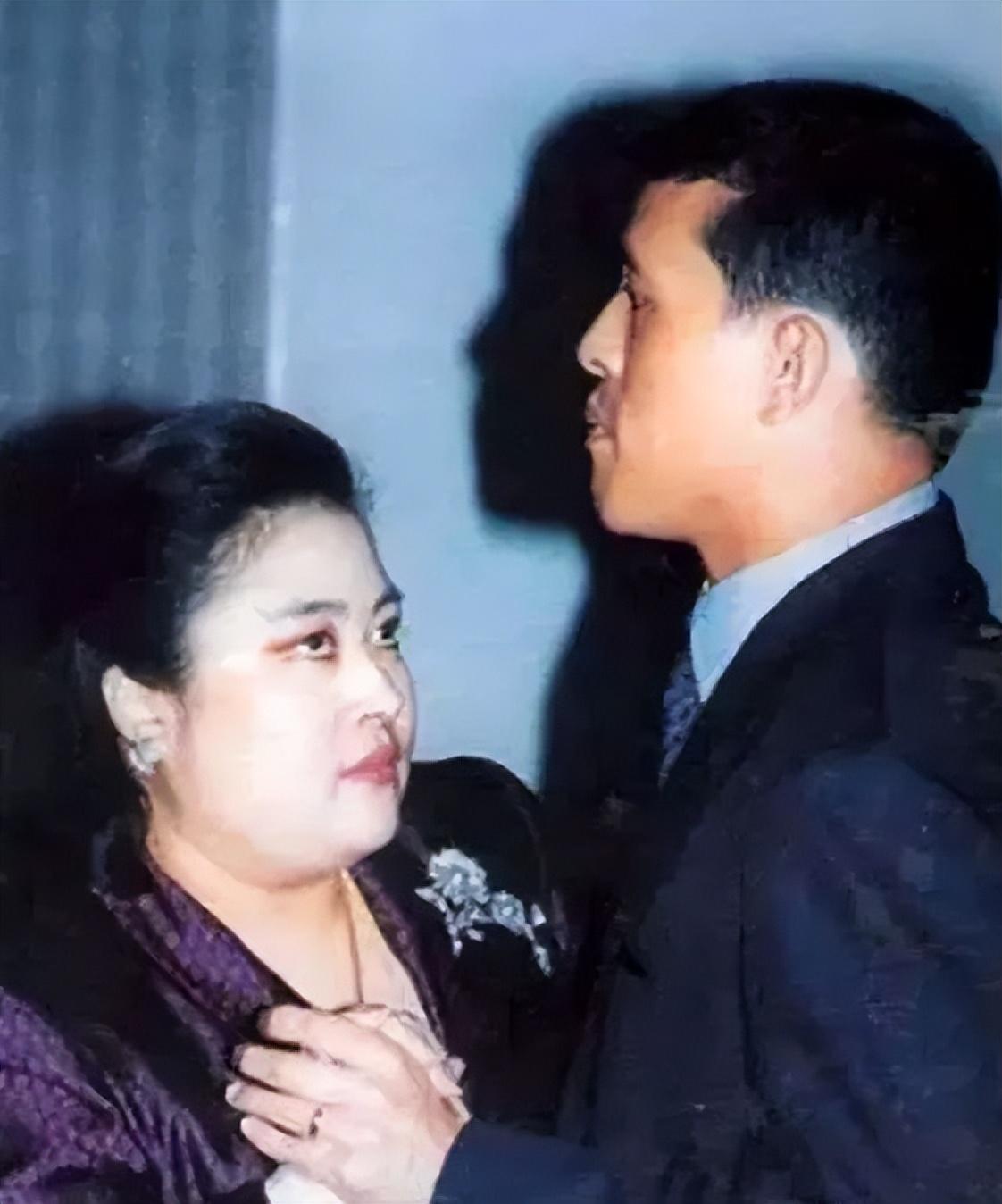 颂妃是唯一能委屈到泰王的妃子，泰王再不情愿和她跳舞也心不甘地跳了，毕竟他们有血缘