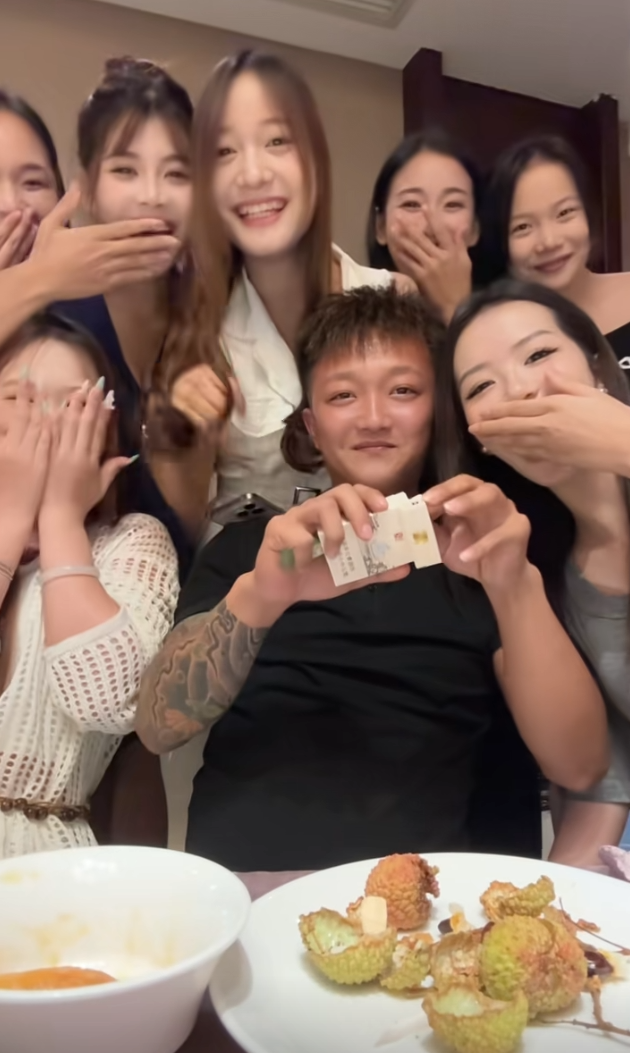 哥刚才外边人多这个你真对教我