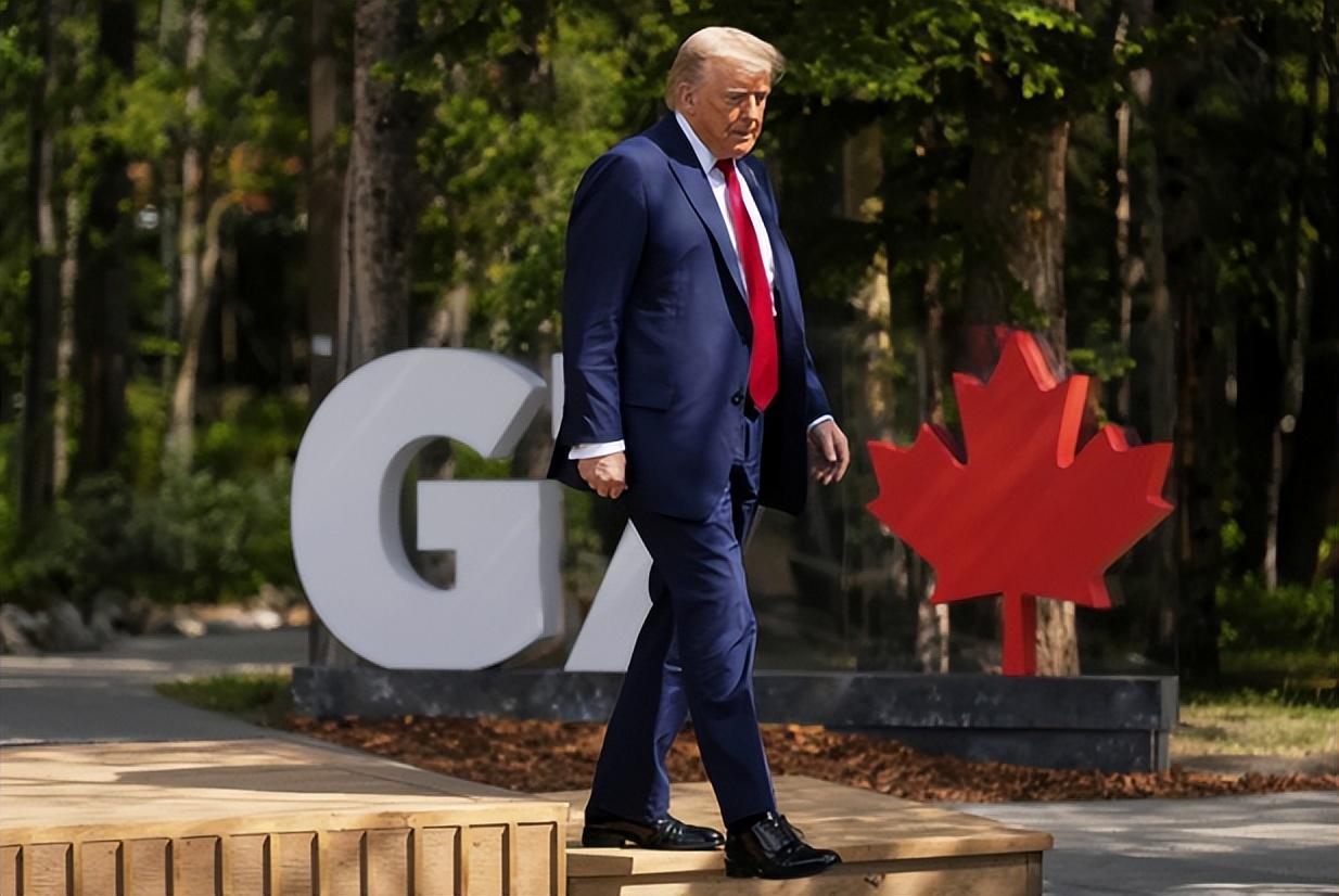 G-7开会，不知为何要邀请泽连斯基，他是个不合法的总统，连特朗普都不屑多看一眼。