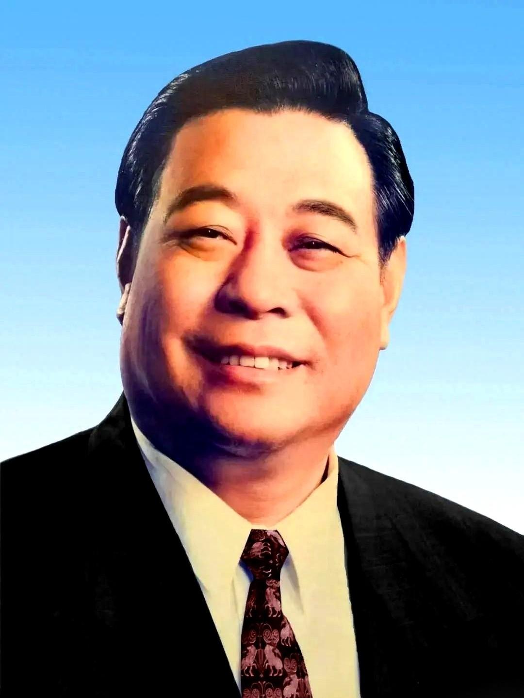 真有这样的省长！山东钢厂旁人们常说，“谁见过咱们省长的办公室？没几个人。”大家见