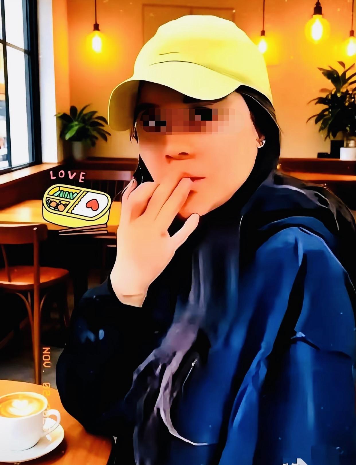 王文洁与许晟骜近日在网上被炒得热火朝天一个被降职，一个主动提出辞呈，看来许晟