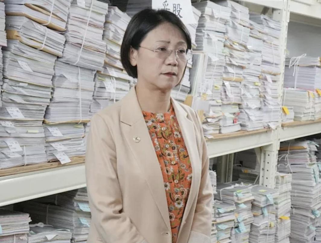 翁晓玲：如果卓荣泰继续"滥权"，直接冻结明年全年薪水！国民党立委翁晓玲先前提