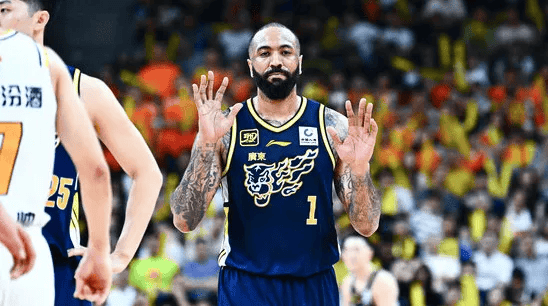 CBA官方: 对广东队、新疆队分别核减60万人民币经费的处罚