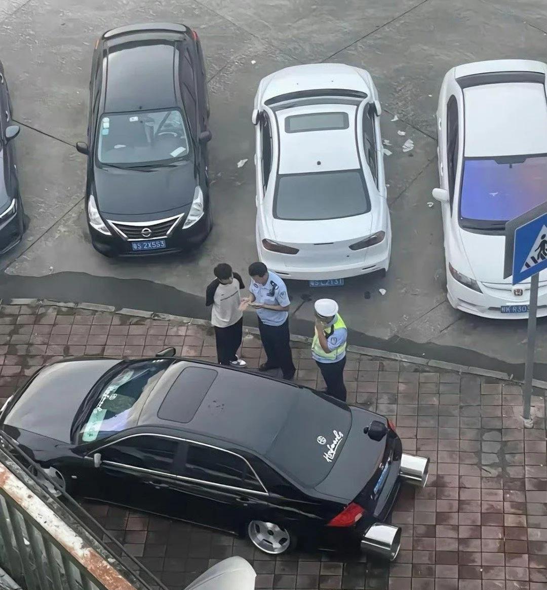 这车是非改不可吗了😡