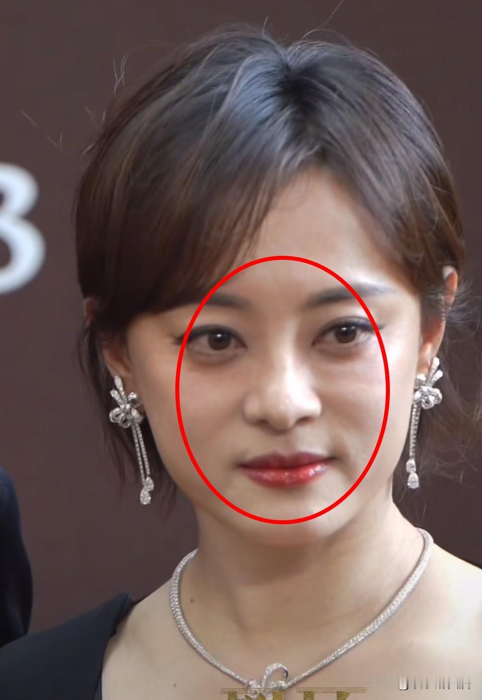 这眼神一秒带你入宫都说孙俪和邓超的婚姻非常幸福可以称之为娱乐圈的典范但是我