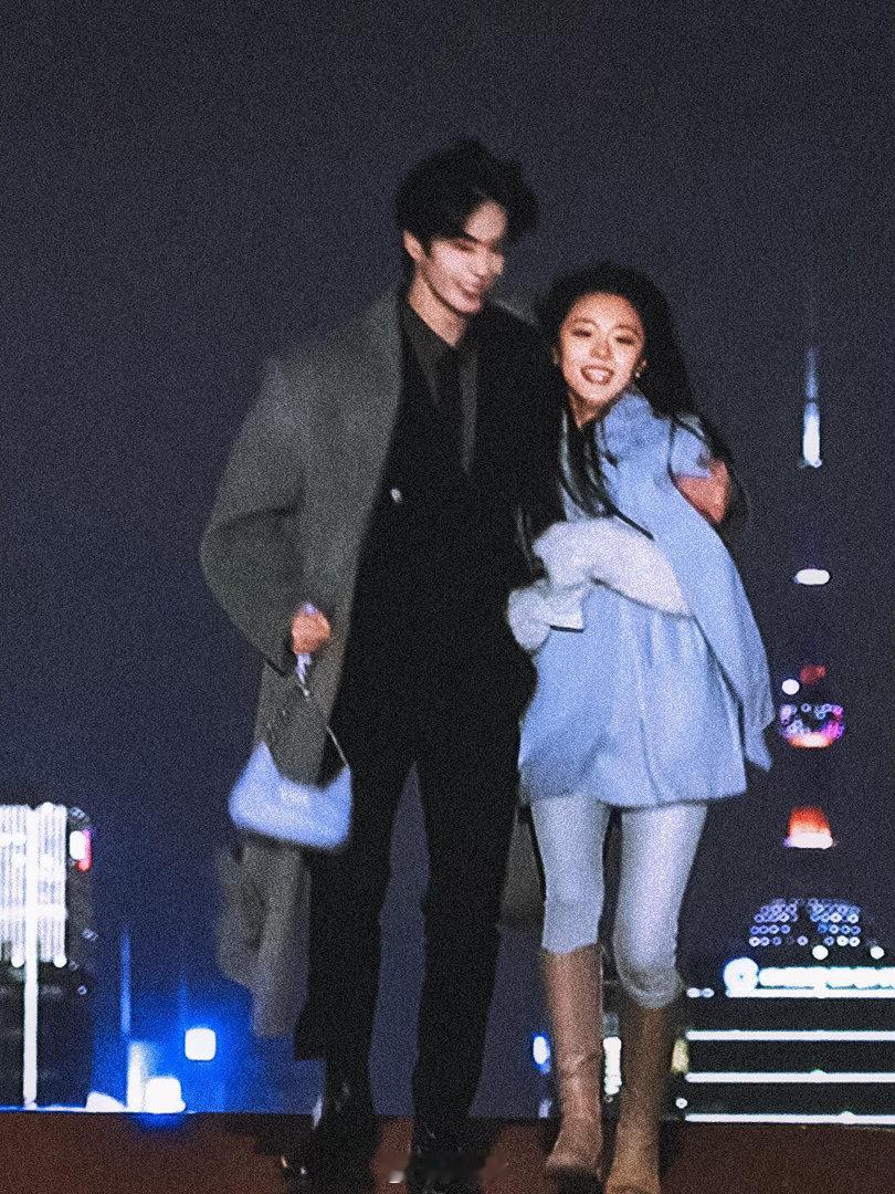 林屿森陪聂曦光重读三体你的赛博读书搭子已上线微小说大赛林屿森回“我很愿意”的时