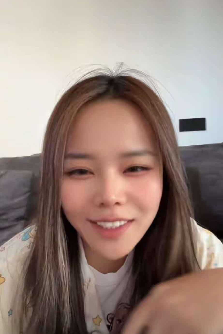 熊磊第一次聊自己是否在恋爱？她说，现实中有人追她，对婚姻问题暂时没有想法，目