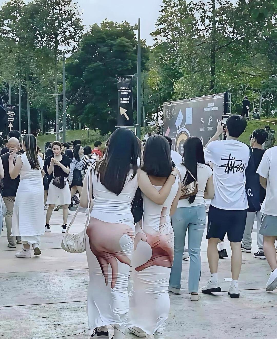 一个敢设‎‏计一‎‏个敢穿没个好闺蜜还﻿不好意思穿