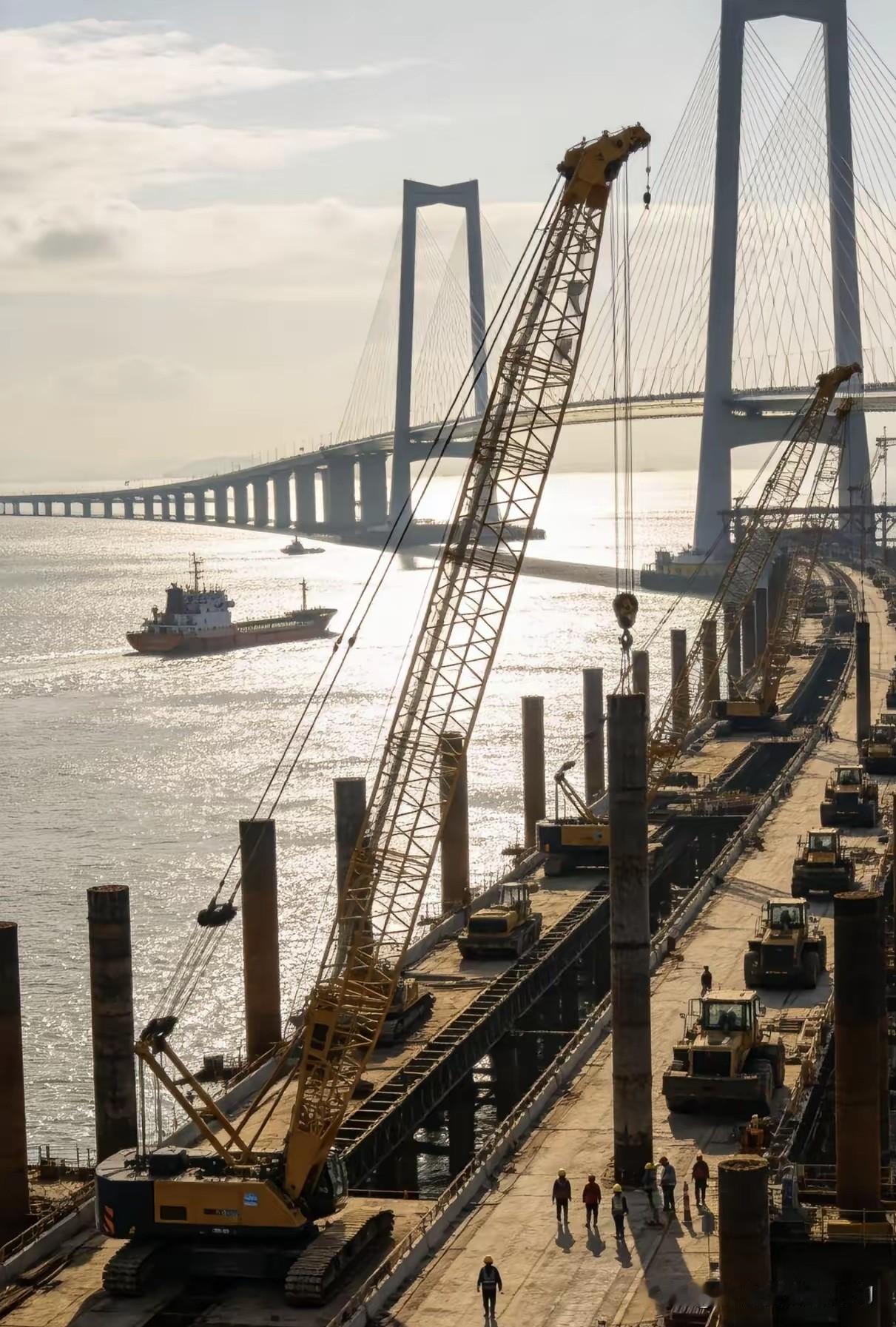 干得漂亮！桥该怎么修就怎么修，按计划进行，谁敢阻挡？两岸和平统一，兴我中华，是1