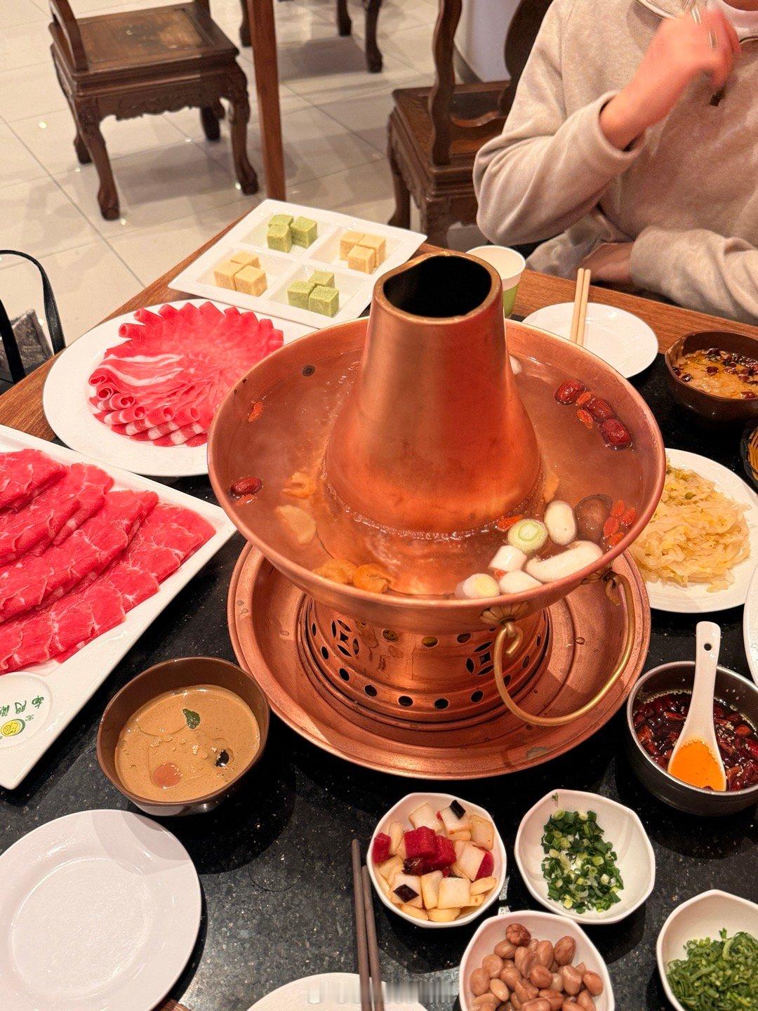 Beijing儿篇&Macau篇“南门涮肉”好吃的我和我弟一入口都捂住自己嘴巴说