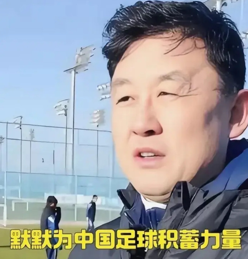 刚瞧了下，孙继海办的学校是这样的：只要你退出，签协议表明是为了身体原因不再踢球，
