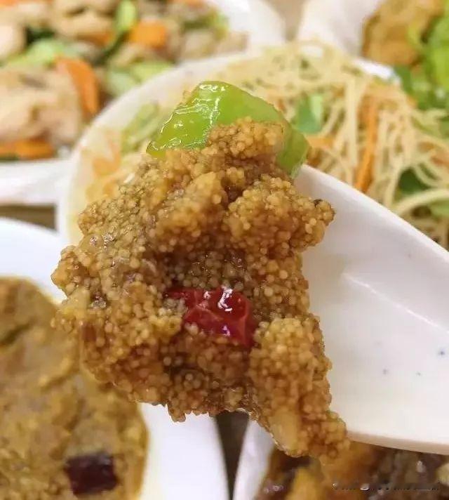 奉劝大家不经常吃的食物，一定要注意，前天买了一条鲈鱼，商家把鱼籽给我装上，说和鲈