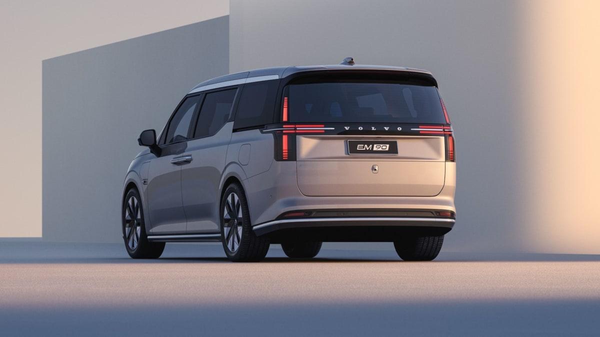 沃尔沃：新专利文件暗示，一款新车即将亮相！几周前，沃尔沃首席执行官哈坎·萨