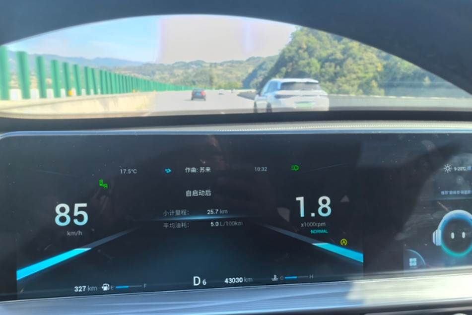 互相交流一下你的瑞虎8plus的油耗表现有没有开车会一直关注油耗的司机啊？我妻